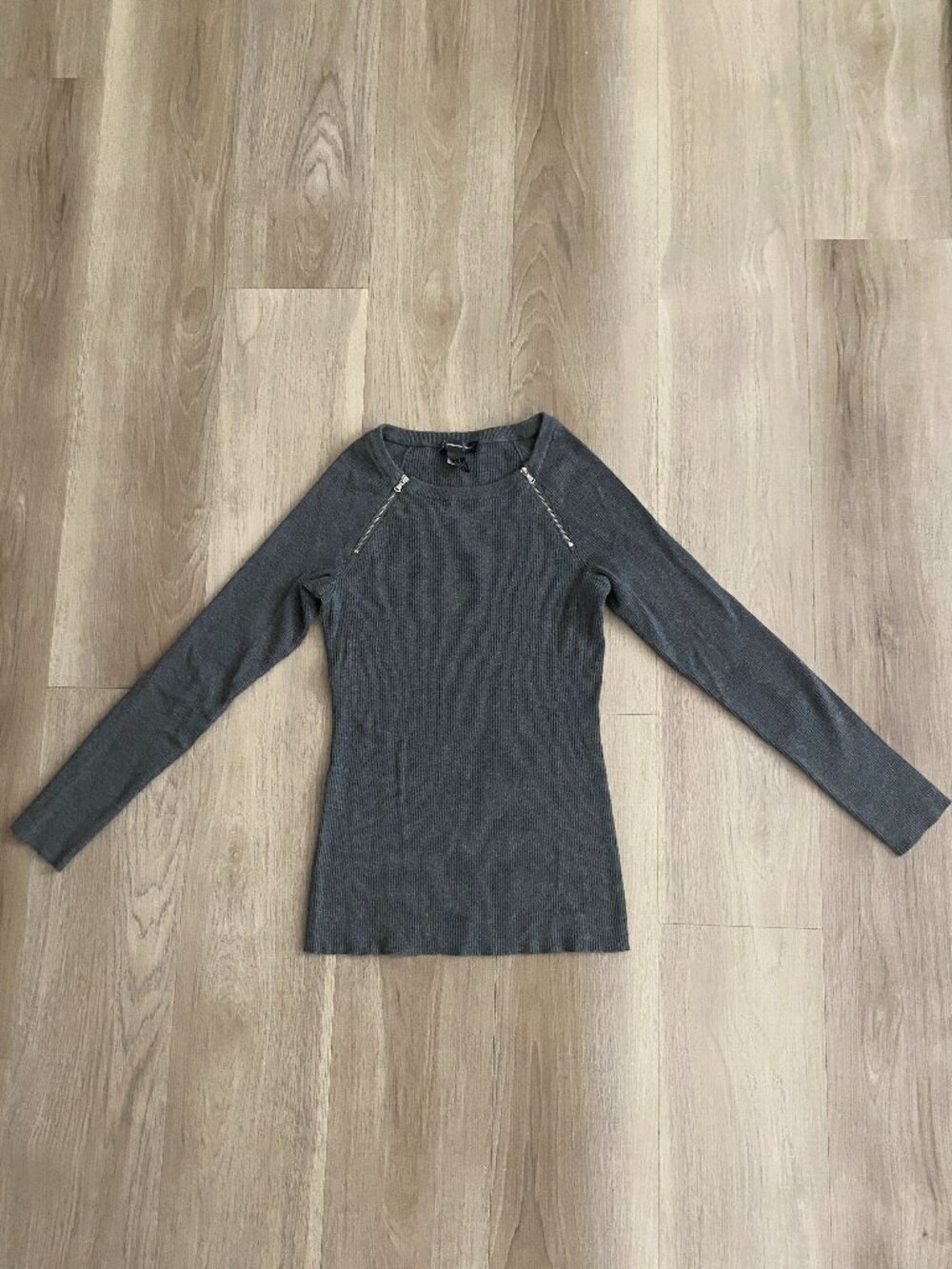 International Concepts Ribbed Long Sleeve Top Small Gray Zip Detail Fitted